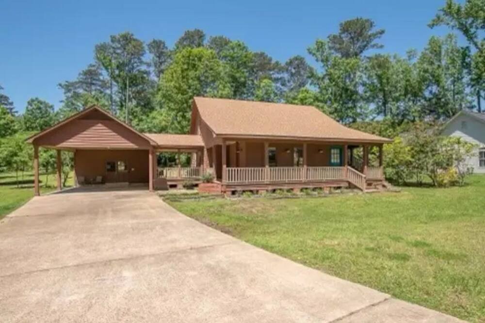 Photo of Outdoor in Pineville