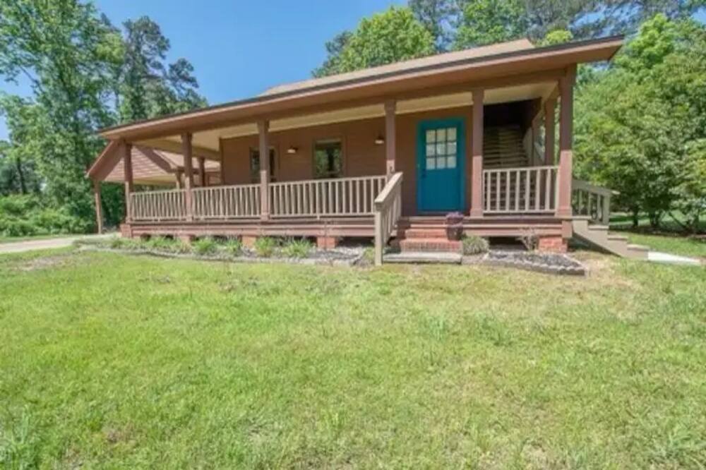 Photo of Outdoor in Pineville