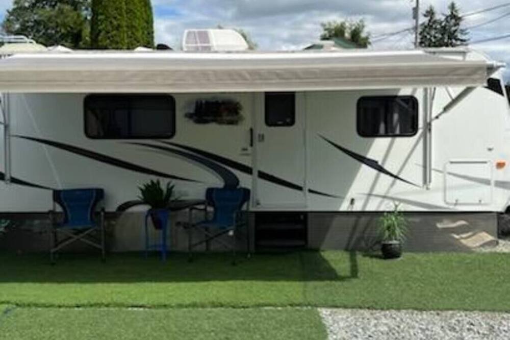 Photo of Others in Sumner