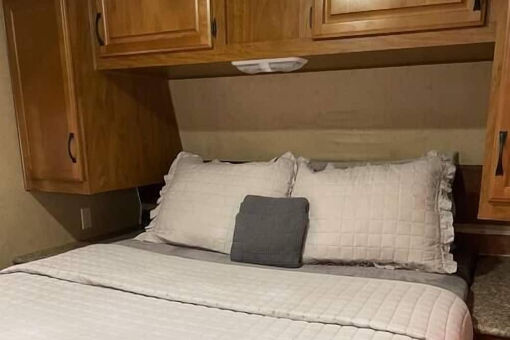 Photo of Others in Sumner