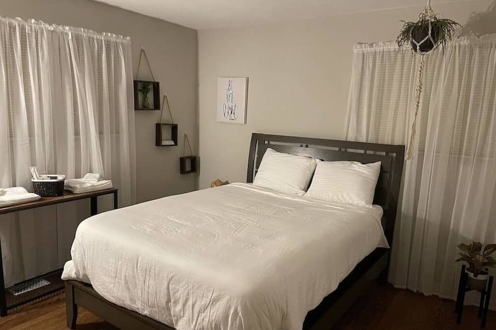 Photo of Bedroom in Florissant