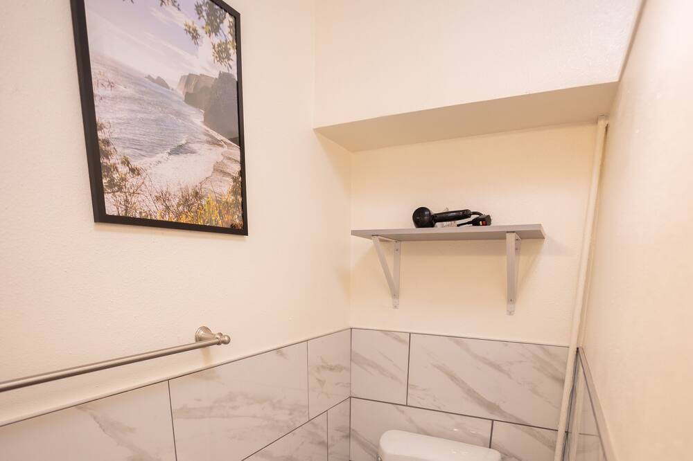 Photo of Bathroom in Paukaa