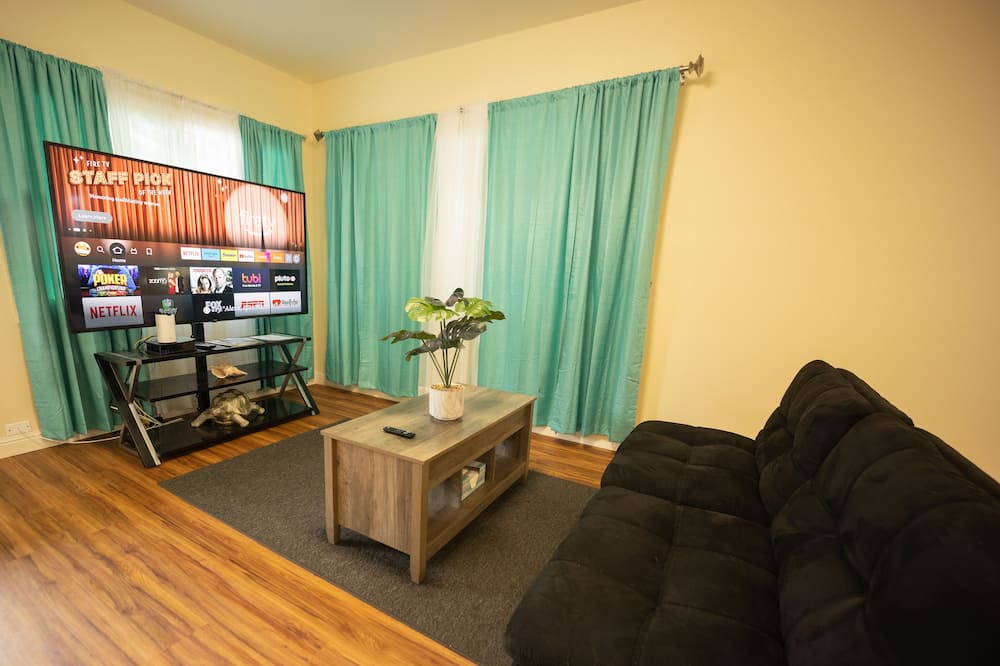 Photo of Livingroom in Paukaa