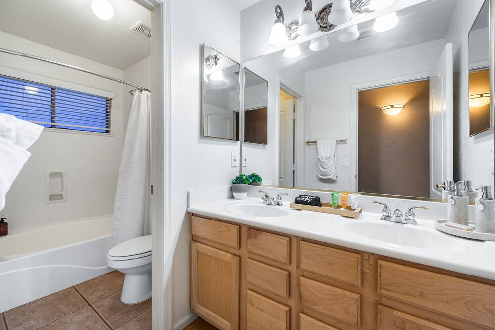 Photo of Bathroom in Canyon Trails