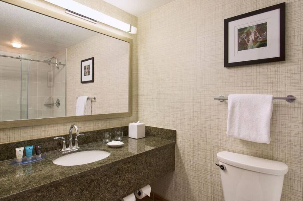 Photo of Bathroom in Lake Forest
