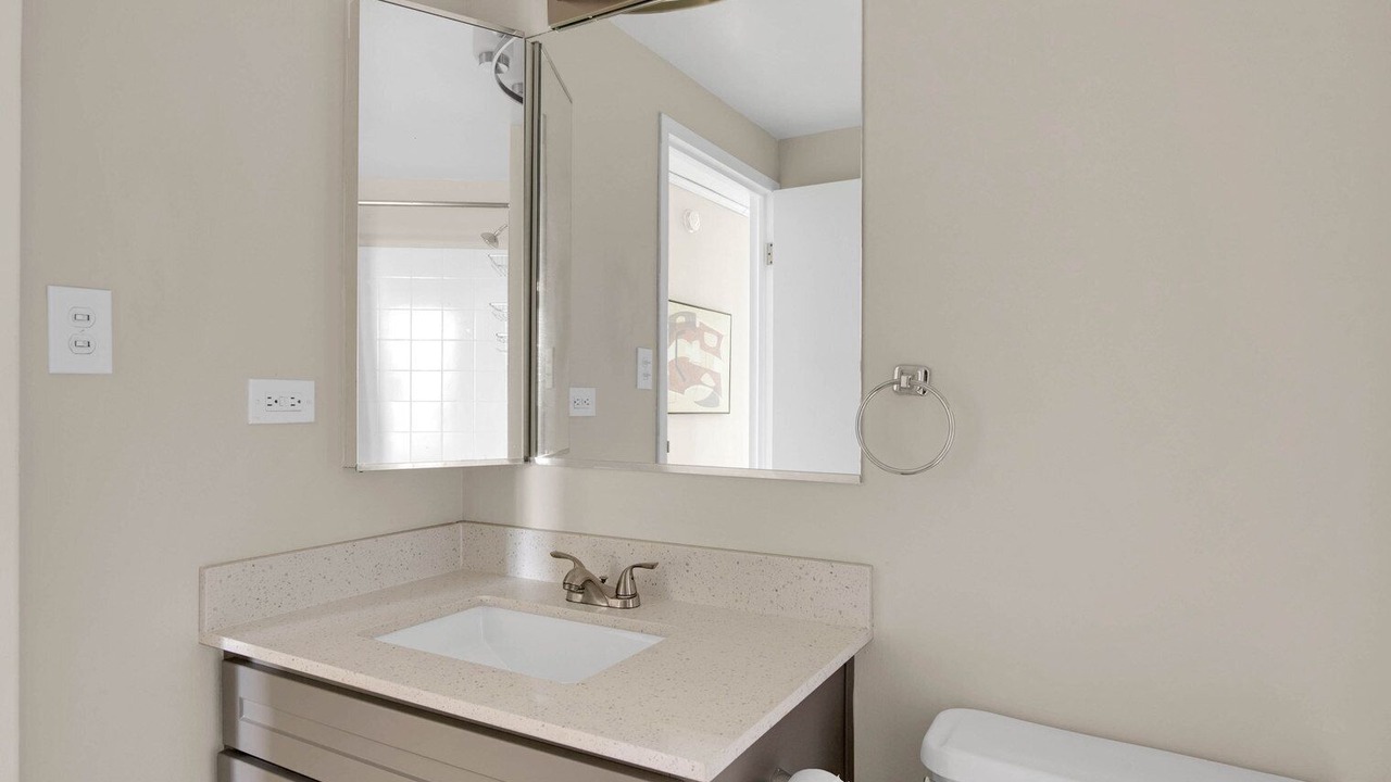 Photo of Bathroom in Oak Park