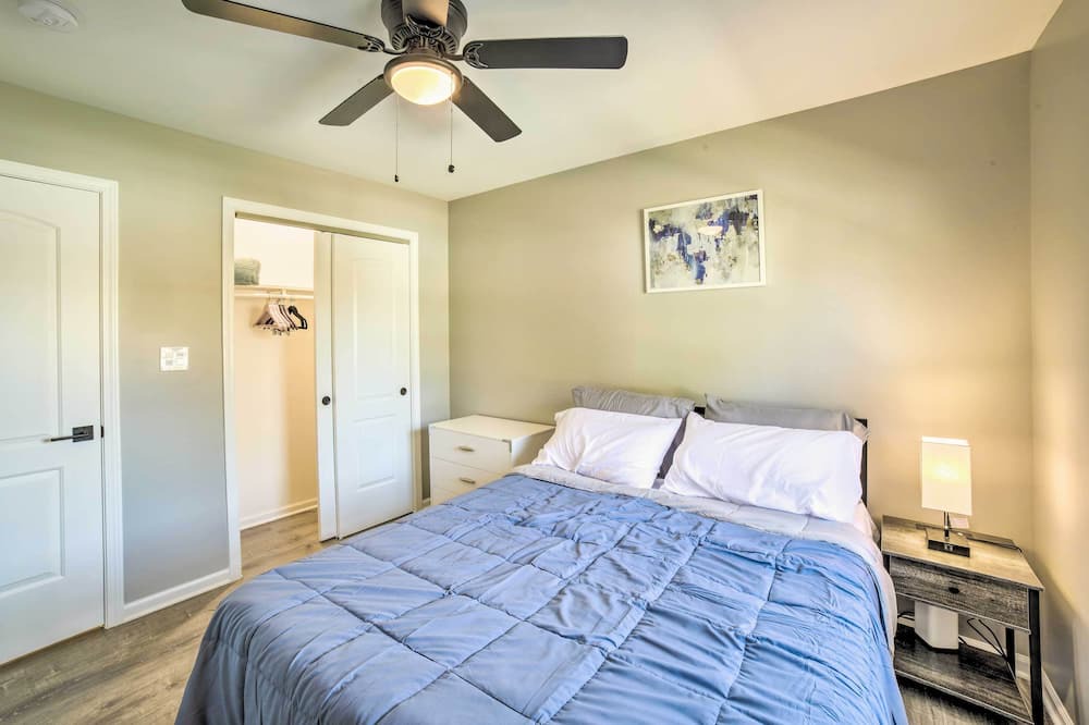 Photo of Bedroom in Dyer