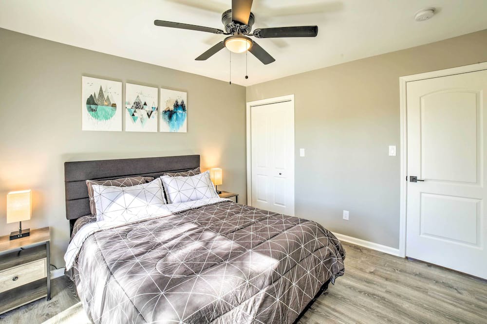 Photo of Bedroom in Dyer