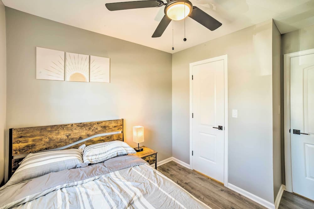 Photo of Bedroom in Dyer