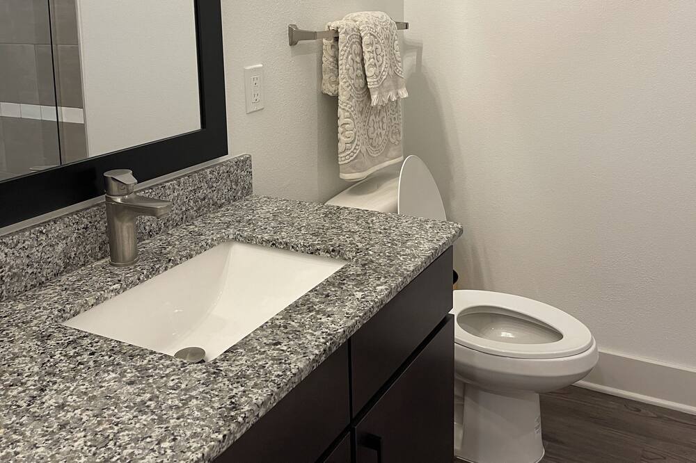 Photo of Bathroom in Baymeadows