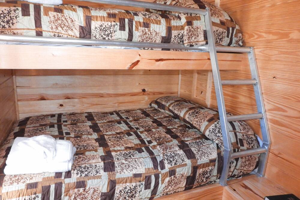 Photo of Bedroom in Leasburg
