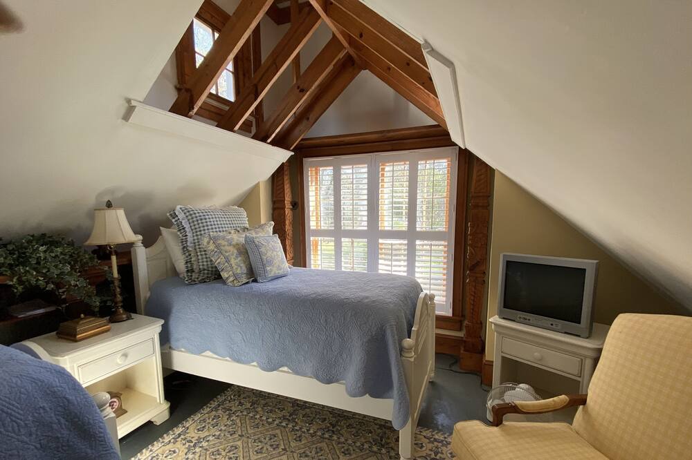 Photo of Bedroom in Washington
