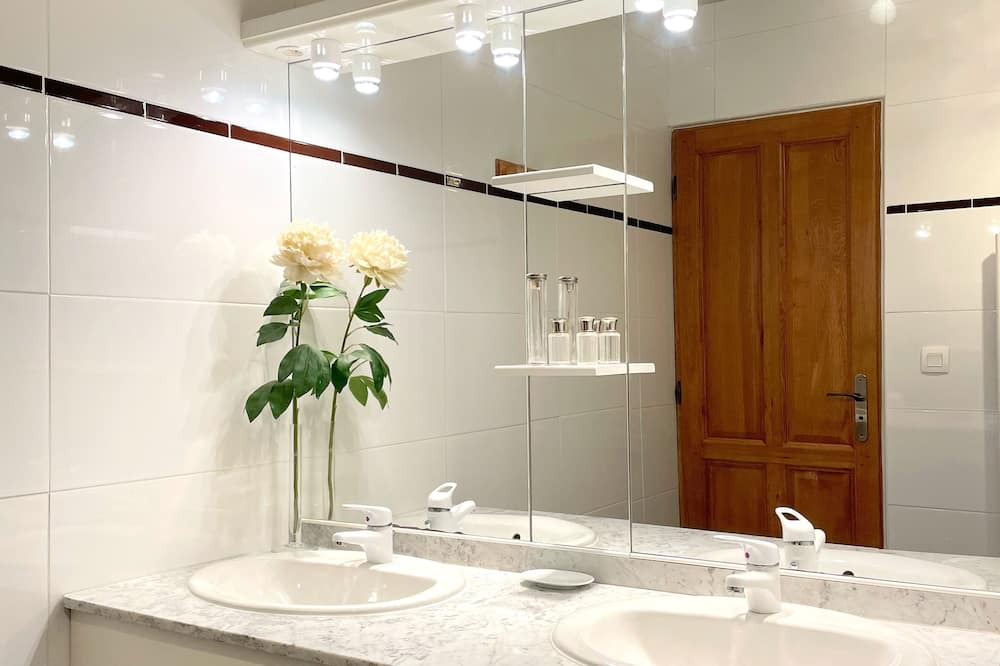 Photo of Bathroom in Basseneville