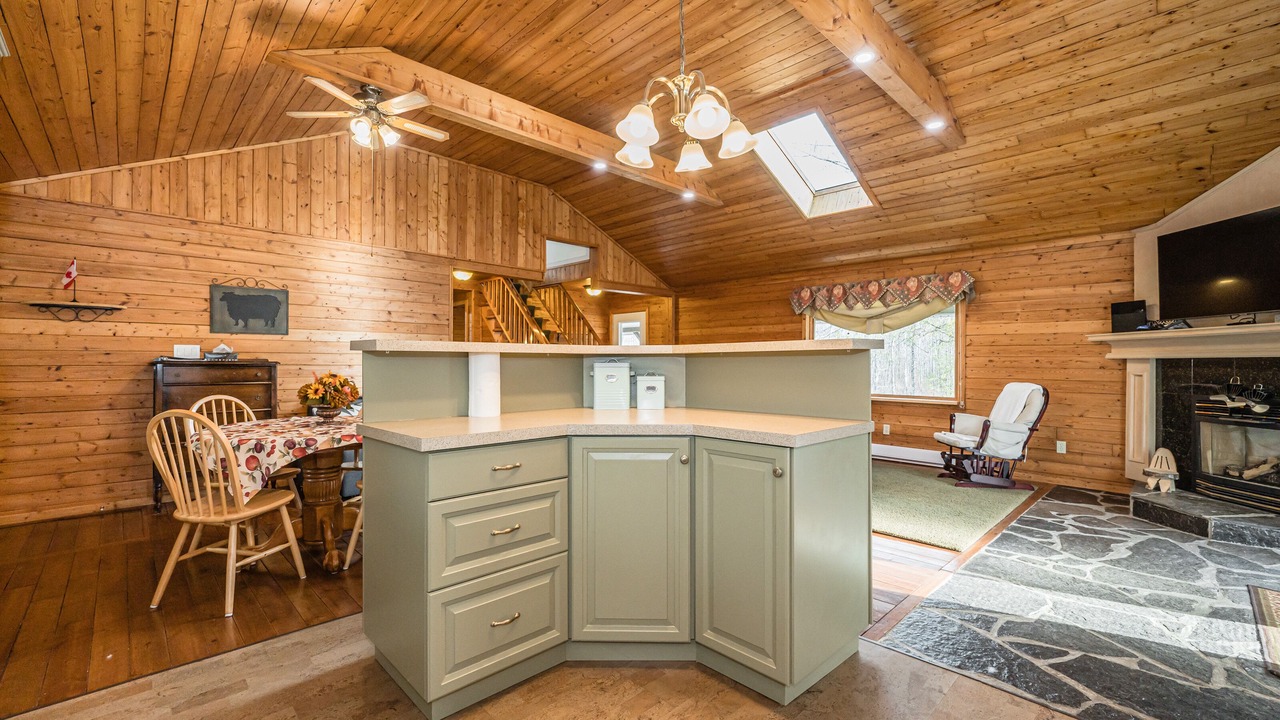 Photo of Kitchen in Colpoys Bay