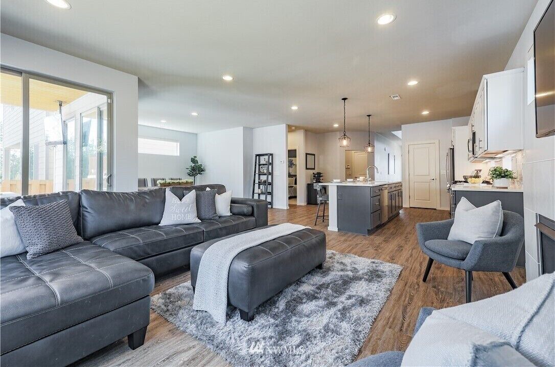 Photo of Livingroom in Maple Valley