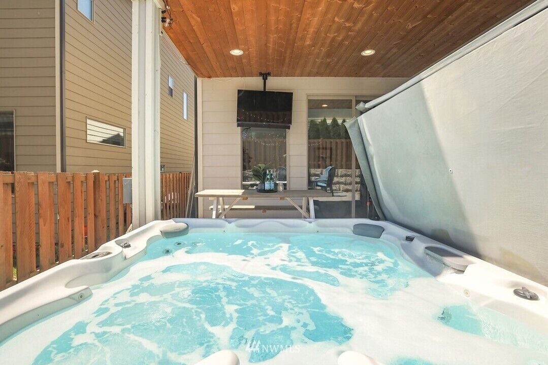 Photo of Outdoor in Maple Valley