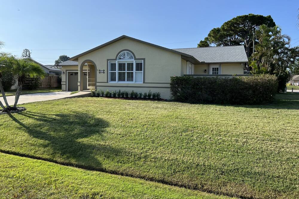 Photo of Outdoor in Sebastian Highlands
