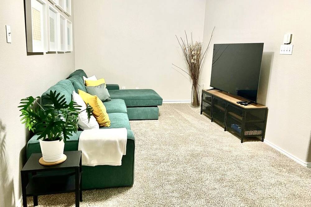 Photo of Bedroom in Medical Center District