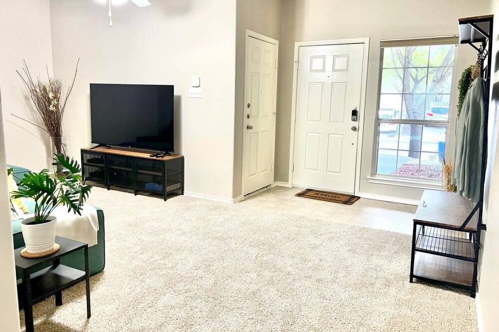 Photo of Bedroom in Medical Center District