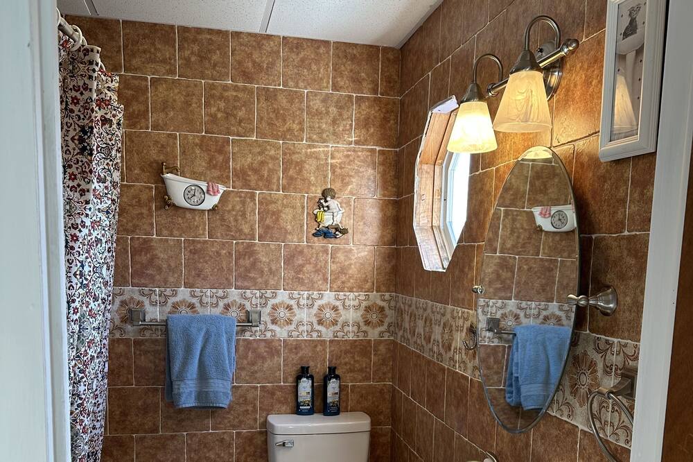 Photo of Bathroom in Jim Thorpe