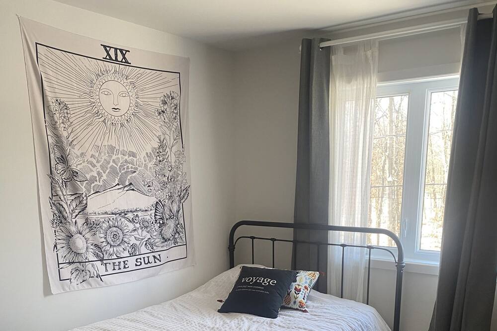 Photo of Bedroom in L'Ile-Perrot