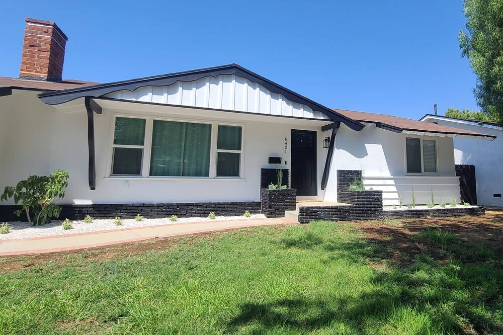 Photo of Outdoor in Canoga Park