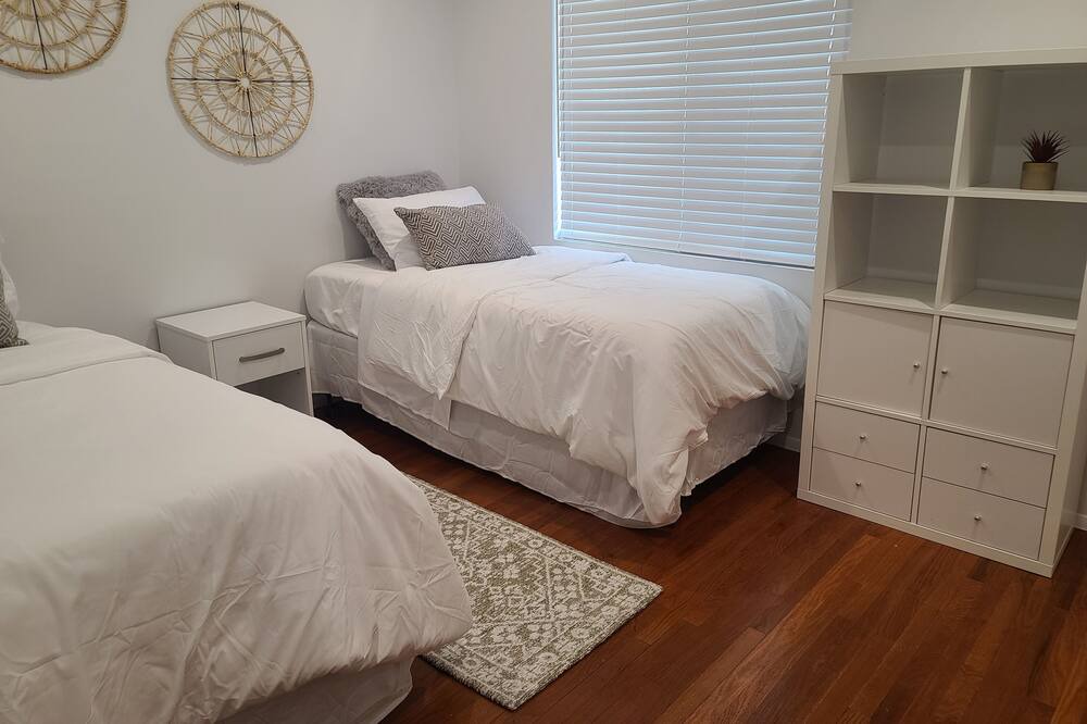 Photo of Bedroom in Canoga Park
