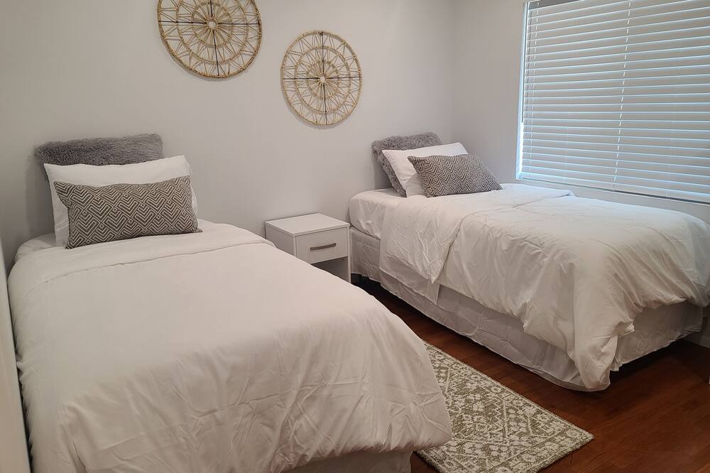 Photo of Bedroom in Canoga Park