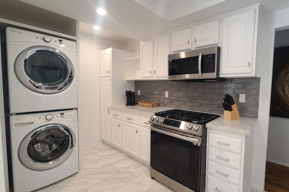 Photo of Kitchen in Canoga Park