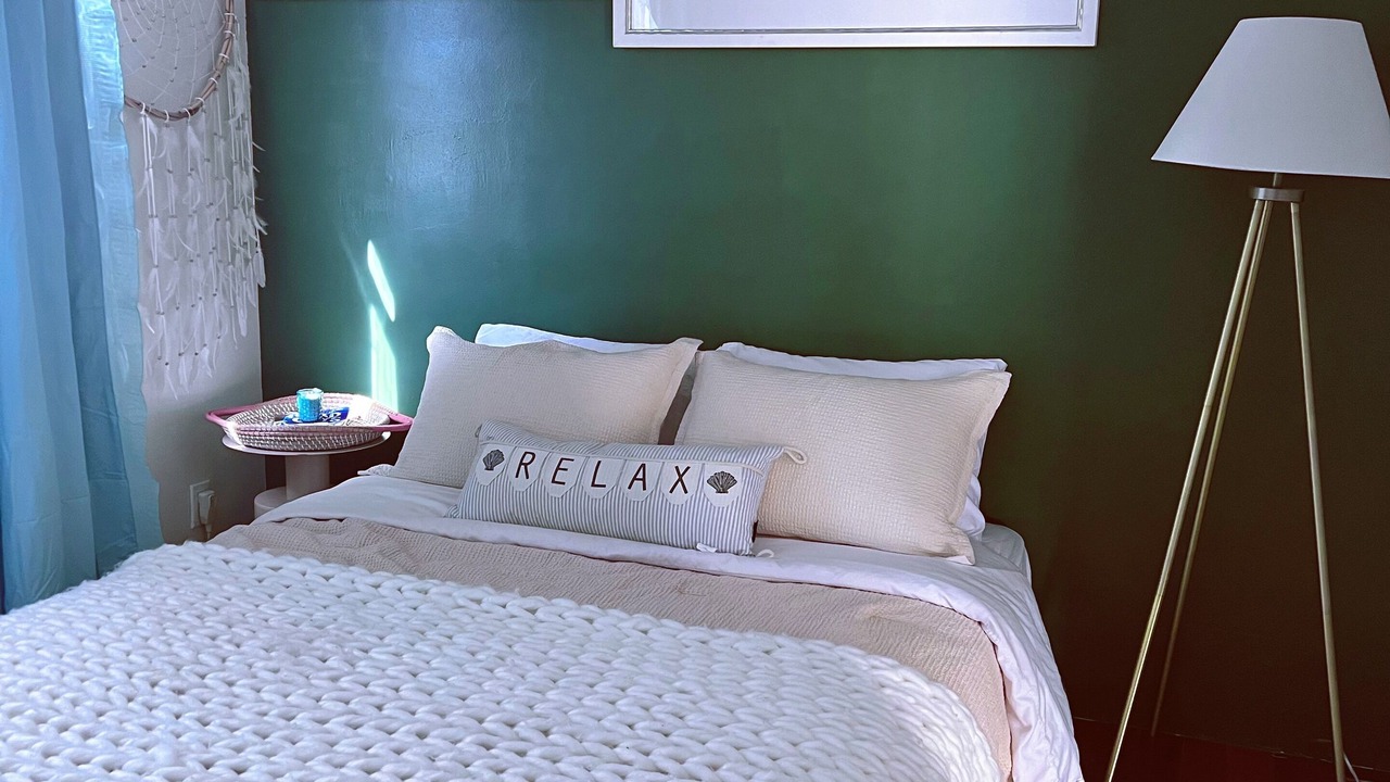Photo of Bedroom in Wilshire Center