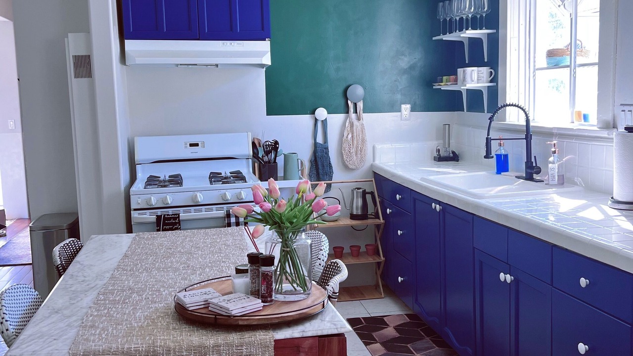 Photo of Kitchen in Wilshire Center