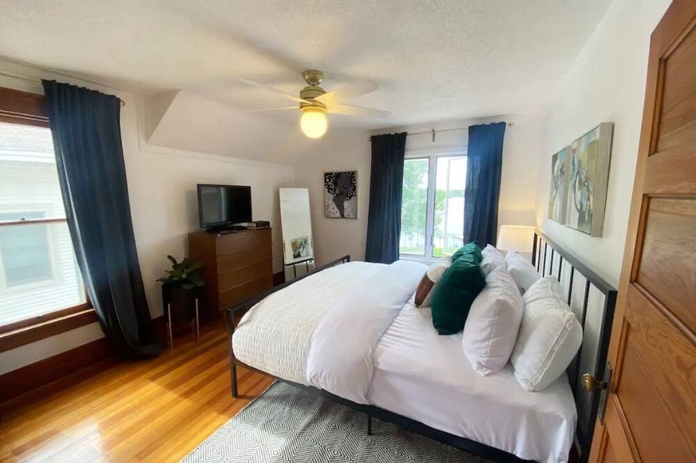 Photo of Bedroom in Albert Lea