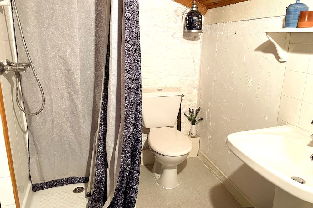 Photo of Bathroom in Blanzay
