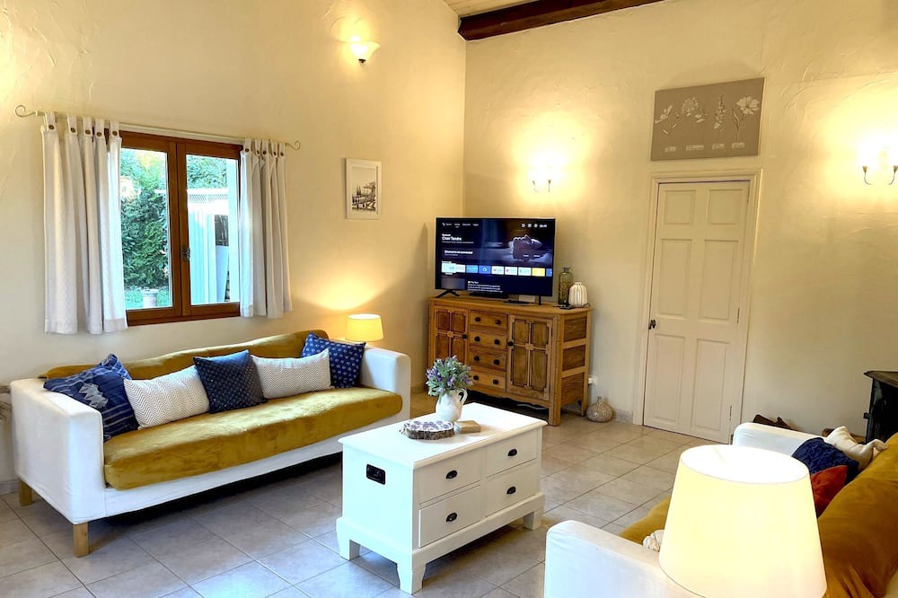 Photo of Livingroom in Blanzay