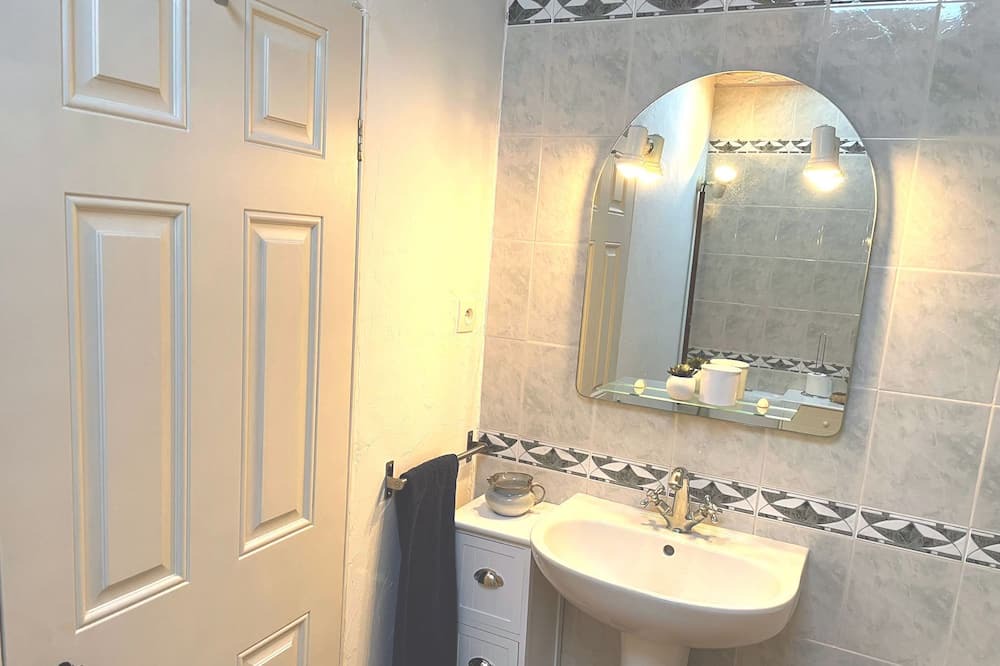 Photo of Bathroom in Blanzay