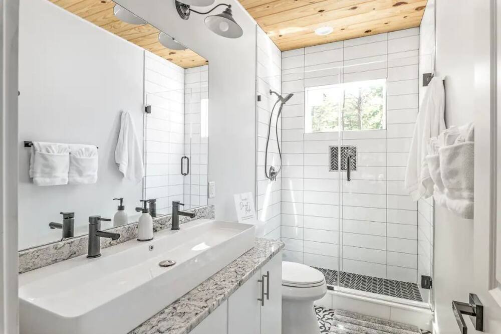 Photo of Bathroom in Lake Lure