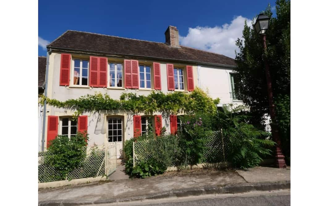 Photo of Outdoor in Dormelles