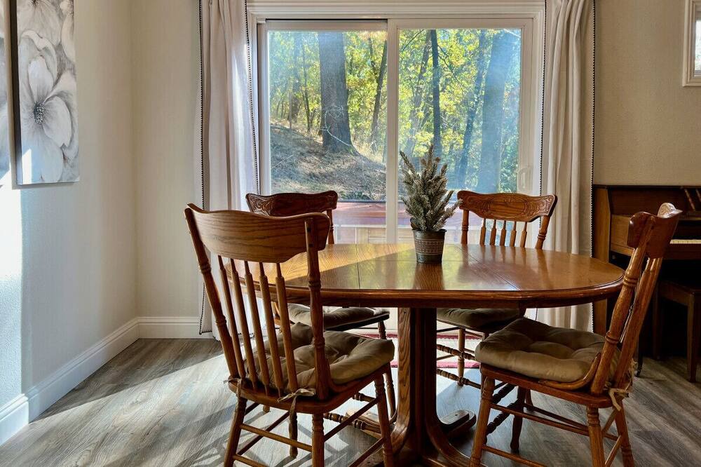 Photo of Bedroom in Meadow Vista