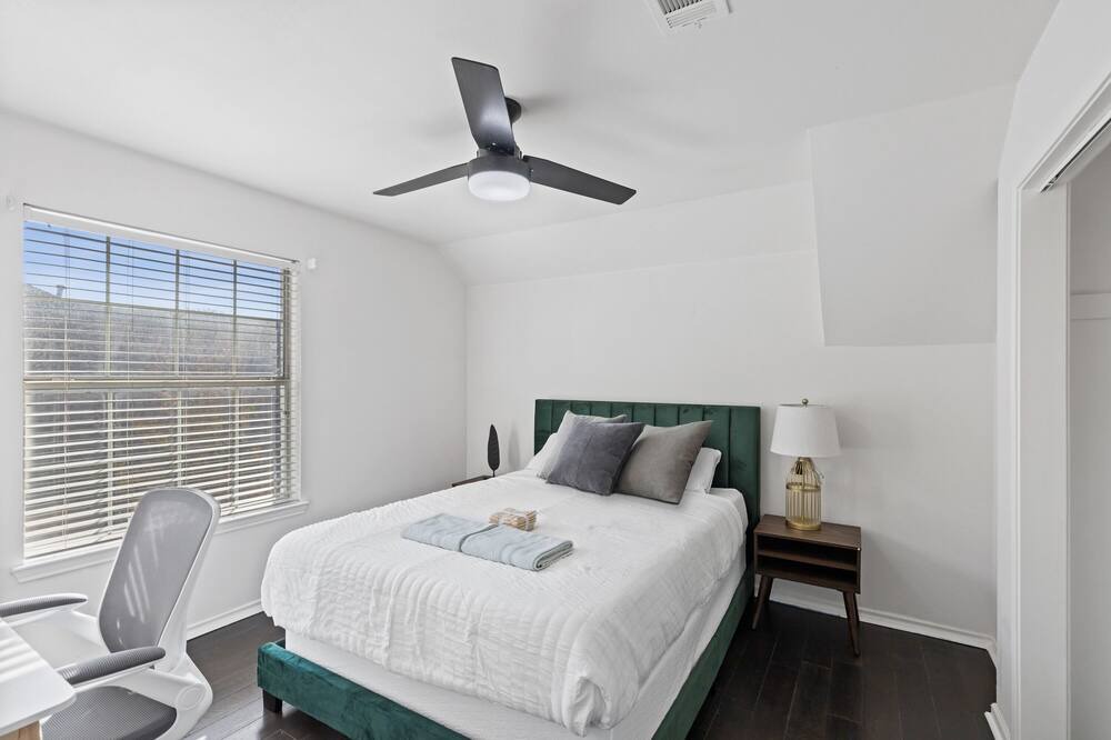 Photo of Bedroom in Plano