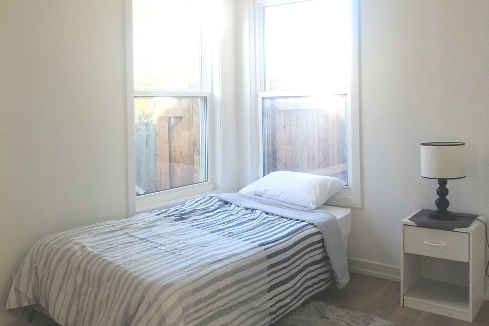 Photo of Bedroom in Fort Erie