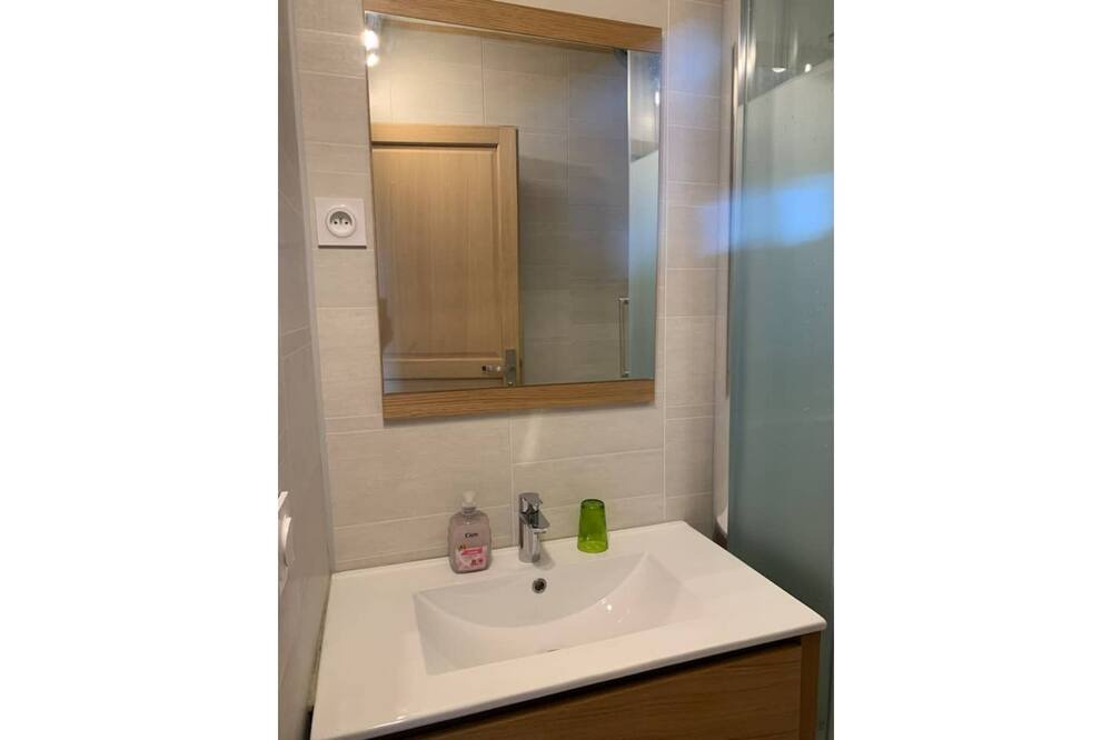 Photo of Bathroom in Egat