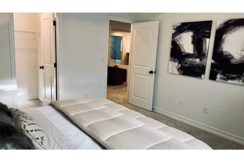 Photo of Bedroom in Aurora
