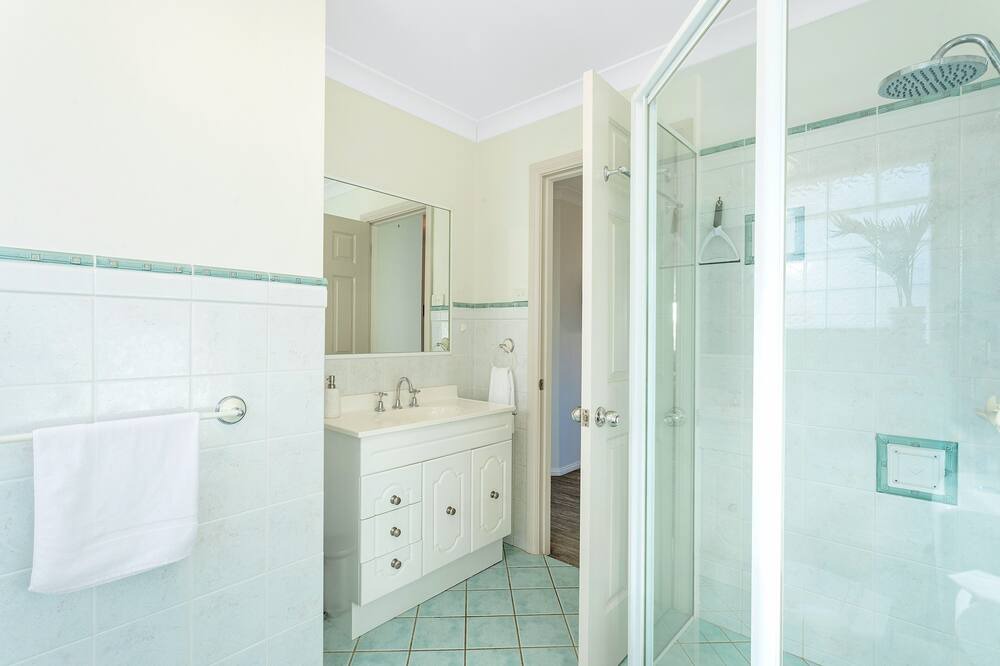 Photo of Bathroom in Huskisson