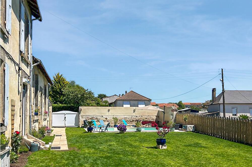 Photo of Outdoor in Loge-Fougereuse