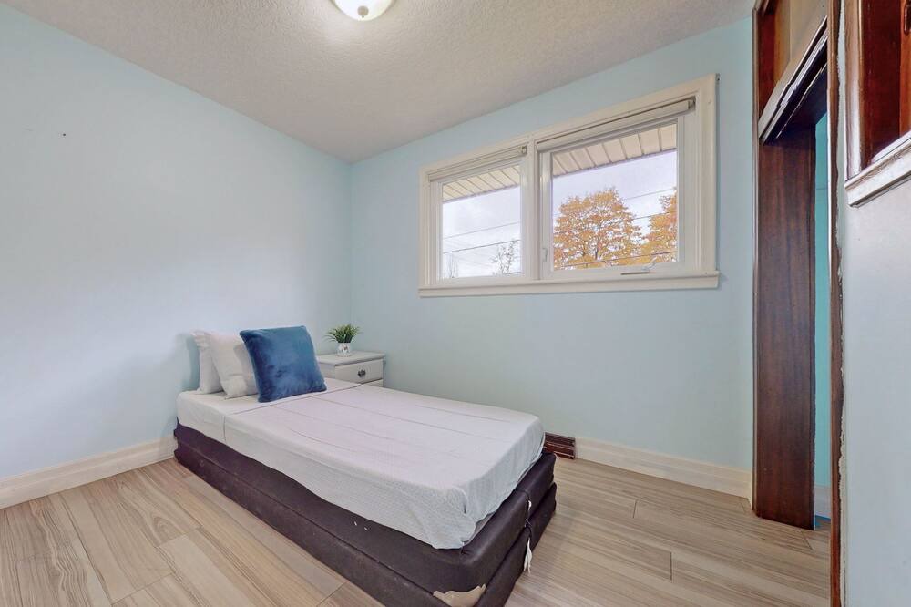 Photo of Bedroom in Township of Woolwich