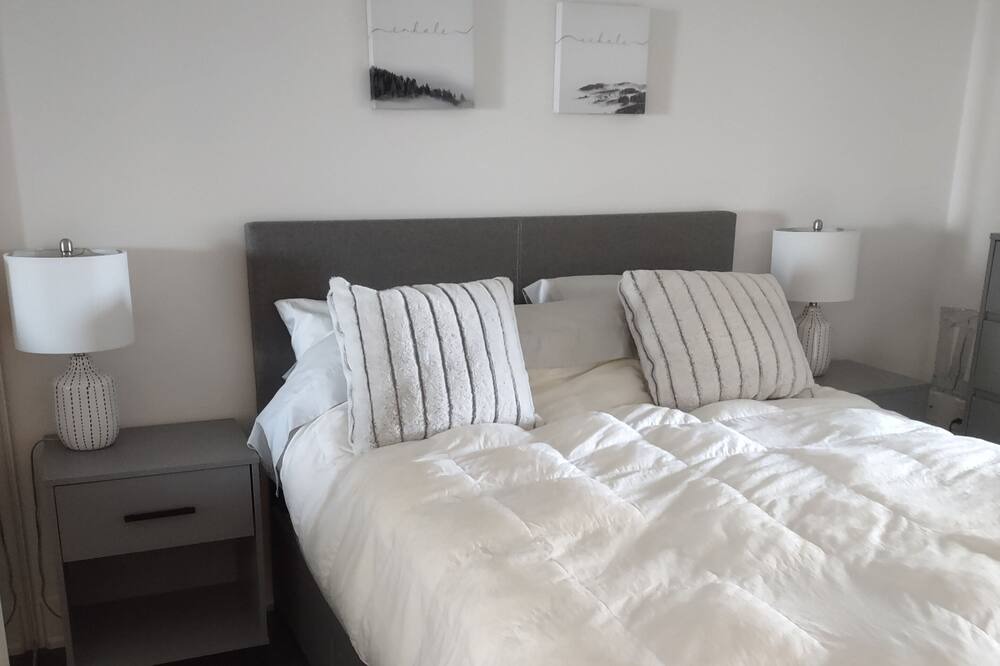 Photo of Bedroom in Church and Wellesley