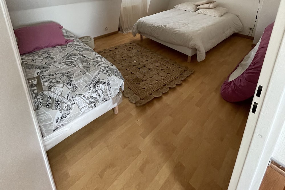 Photo of Bedroom in Dammartin-en-Goele