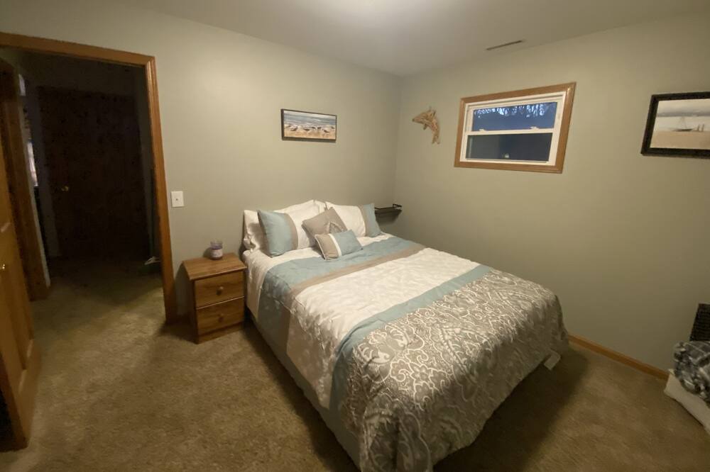 Photo of Bedroom in Cedar Rapids