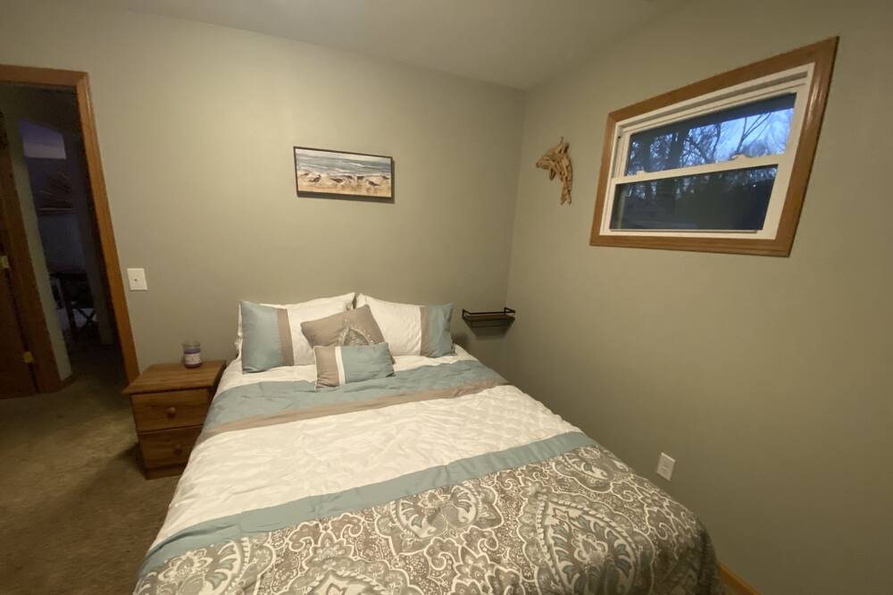 Photo of Bedroom in Cedar Rapids