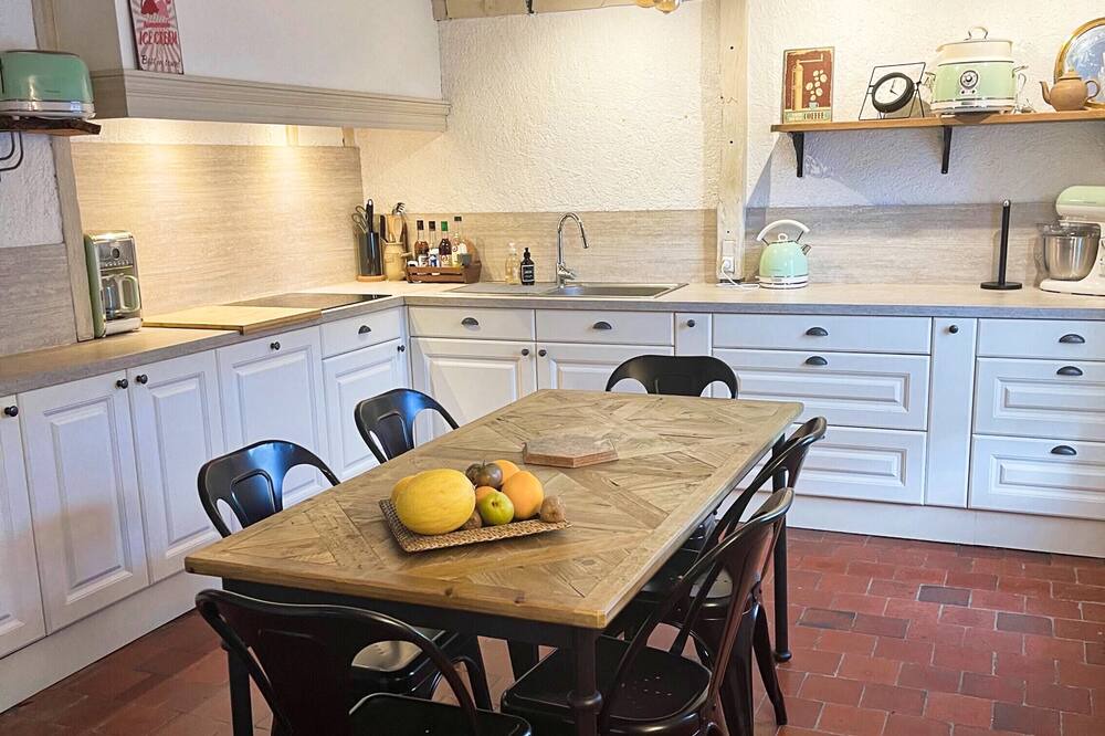 Photo of Others in Chitenay